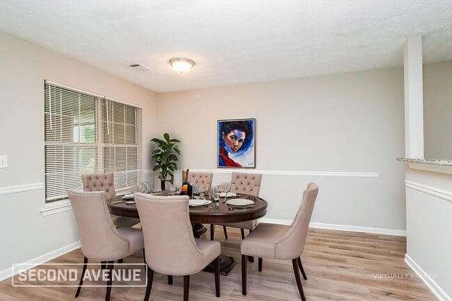 Photo - 1710 Riverchase Cir NE