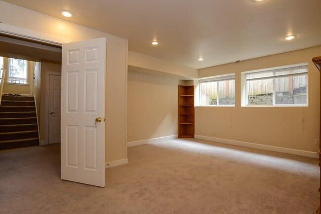 Photo - 2900 S Court St