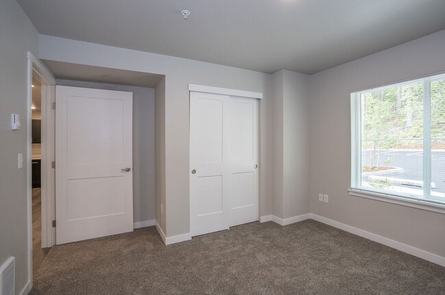 Photo - Hillside Apartments