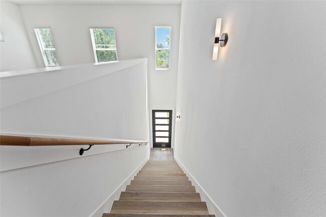 Photo - 8023 Cora St