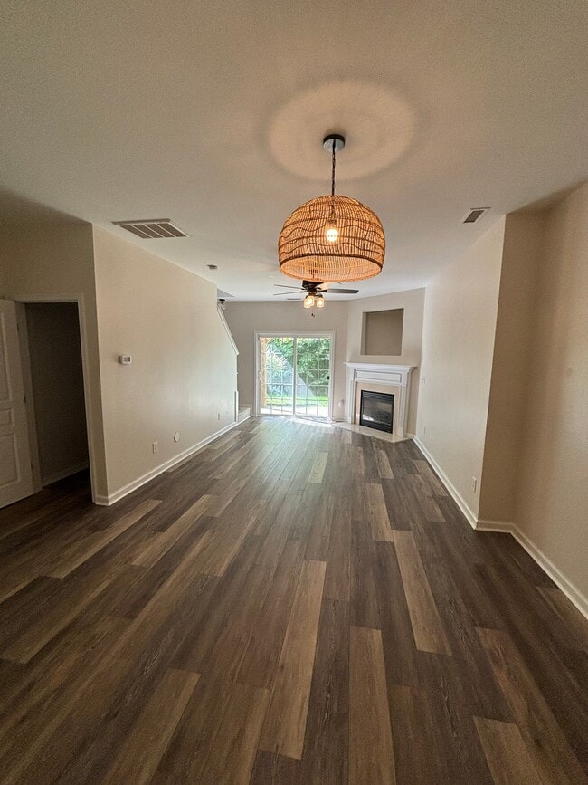 Photo - 190 Cedar Elm Rd