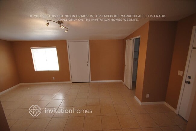 Photo - 907 N Wedgewood Dr