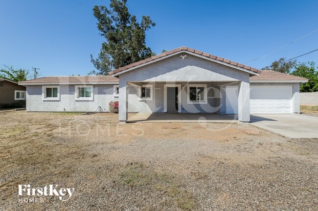 Building Photo - 4138 E Bluefield Ave