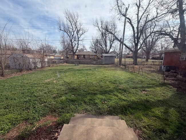 Photo - 1 bedroom 1 bath, Bethany Schools- Now Available