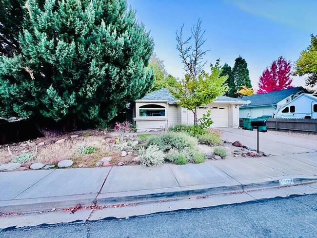 Photo - 1262 Valley Creek Rd House
