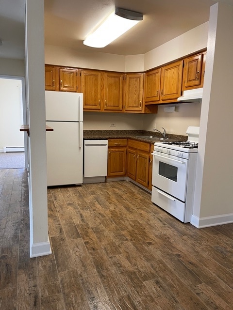 Photo - Villas by the Lake Apartments