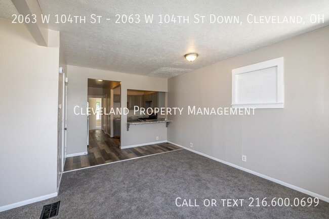 Photo - 2063 W 104th St Unidad 2063 W 104th St Down, Cleveland, OH 44102