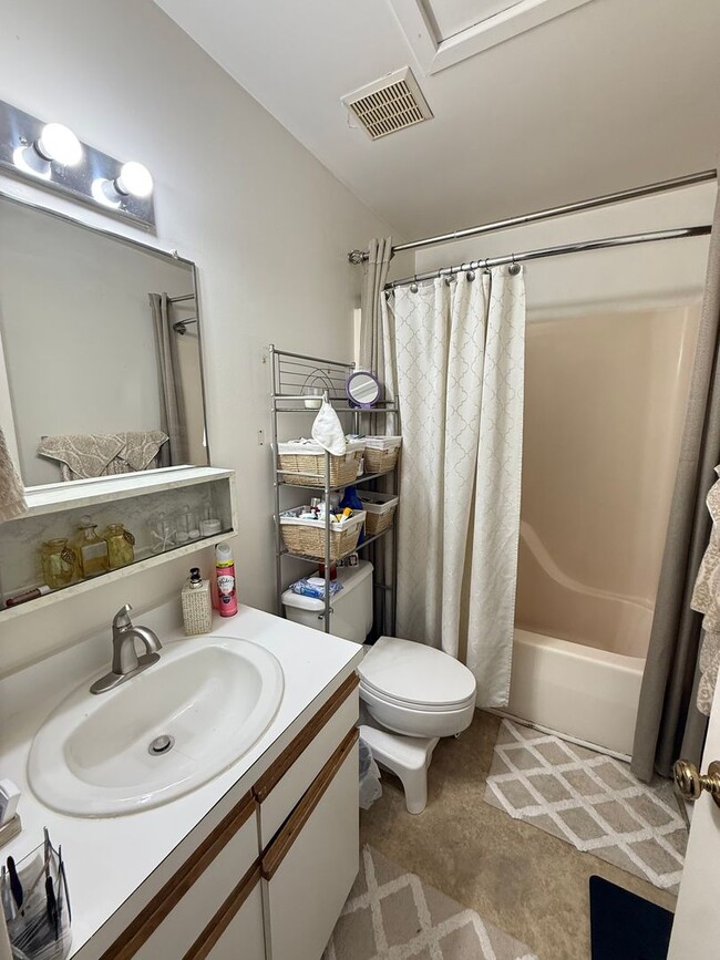 Photo - Jamestown Commons