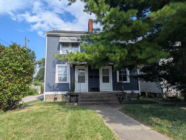 Building Photo - 1228 Gilbert St Rental