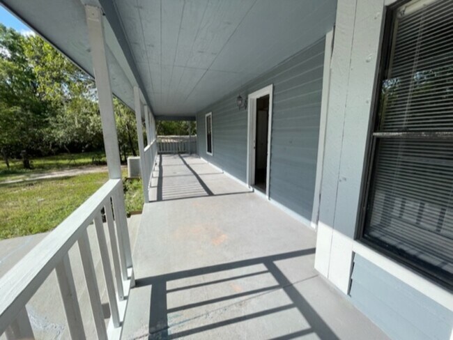 Photo - 9332 Trevarthon Rd