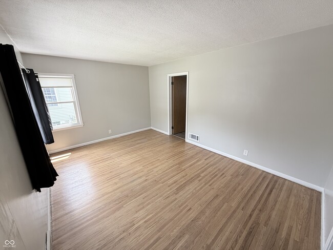 Photo - 9042 Mercer Dr