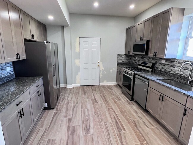 Photo - 4244 N Spaulding Ave Unit 3