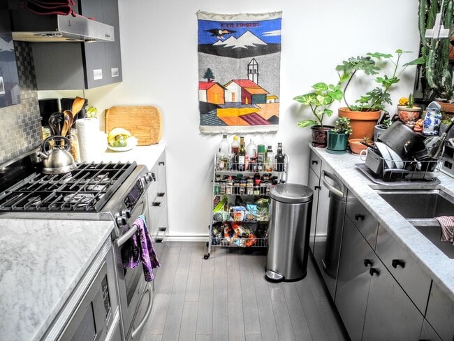 Photo - 2241 Fitzwater St Unit #3