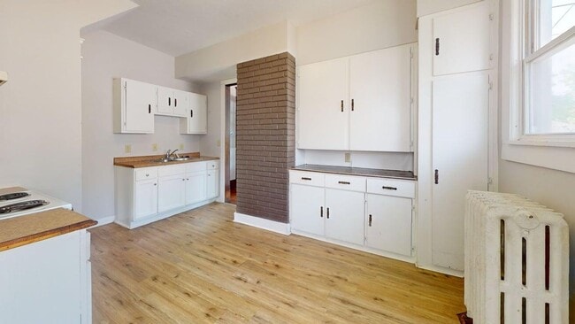 Building Photo - First Month Rent Free! - Canton 3 Bedroom ... Rental