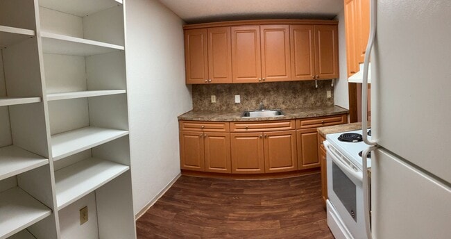 Photo - Spacious 2/1 in a great location! Up to 2 Months Free! Unit 03-10025 - Tuscan