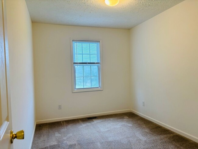 Photo - 409A Miller St SE