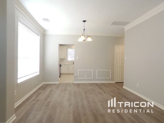 Photo - 9003 Cypress Square Dr
