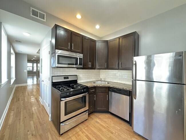 Photo - 4452 N Sheridan Rd Unit 4