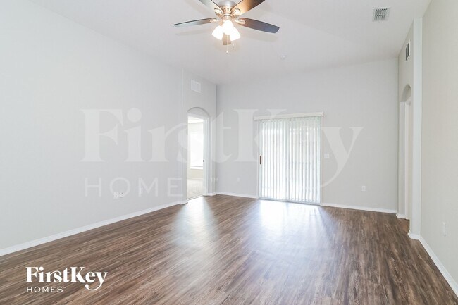 Photo - 850 Terranova Rd