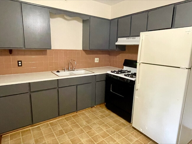Photo - 1414 Geneva Ave Unit 1414