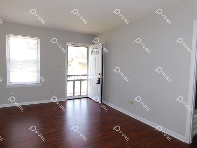 Photo - 14015 SW Wyandotte Dr