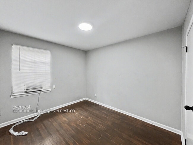 Photo - 4624 Sunnybrook St