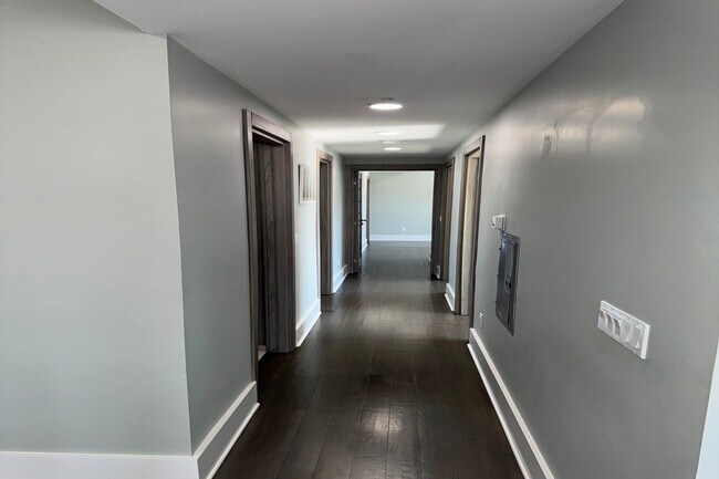Photo - 76 Corbin Ave Unit # 4