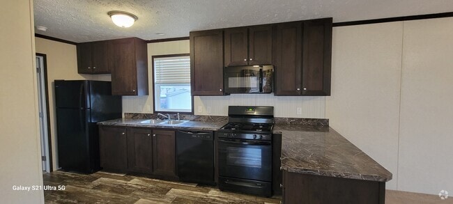 Building Photo - 45 Armstrong Ave Rental