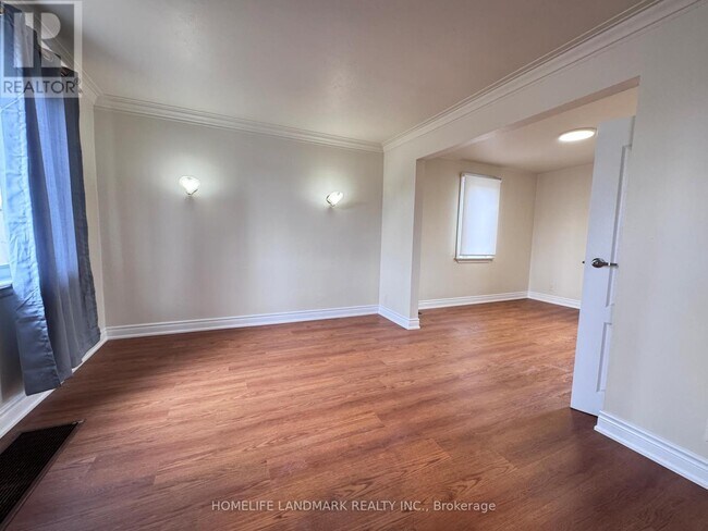 Photo - 121 Bishop Ave