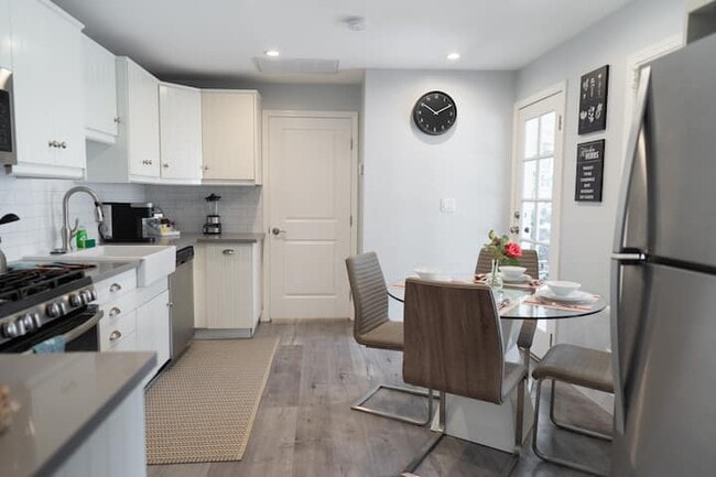 Photo - 1058 Allen Ave