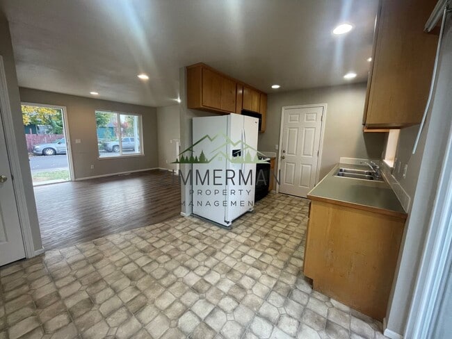 Photo - Cute 3-bedroom Home In Springfield