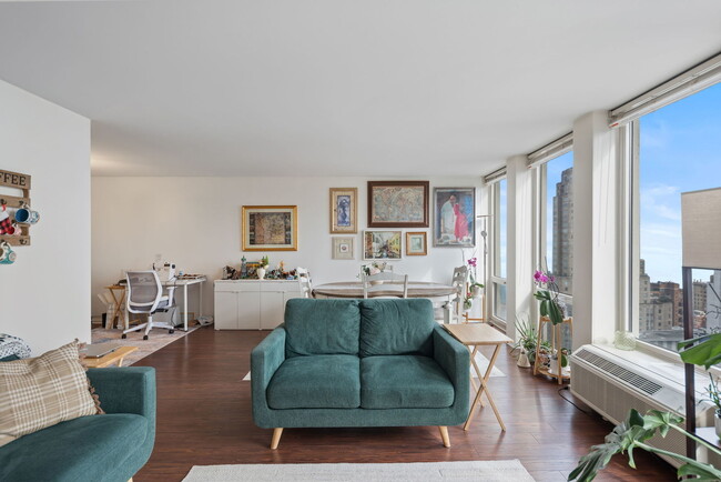 Photo - 111 E Chestnut St Unit 37F