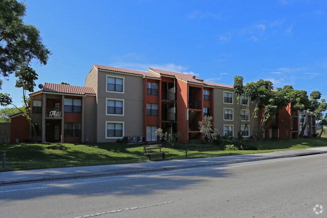 Presidents Walk - Presidents Walk Apartments