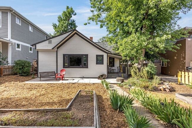 Building Photo - 909 E Cimarron St Rental