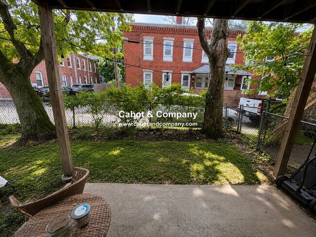 2 Mead St Unit 1A