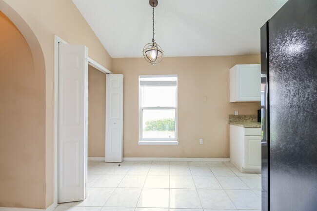 Photo - 12538 Bent Bay Trail