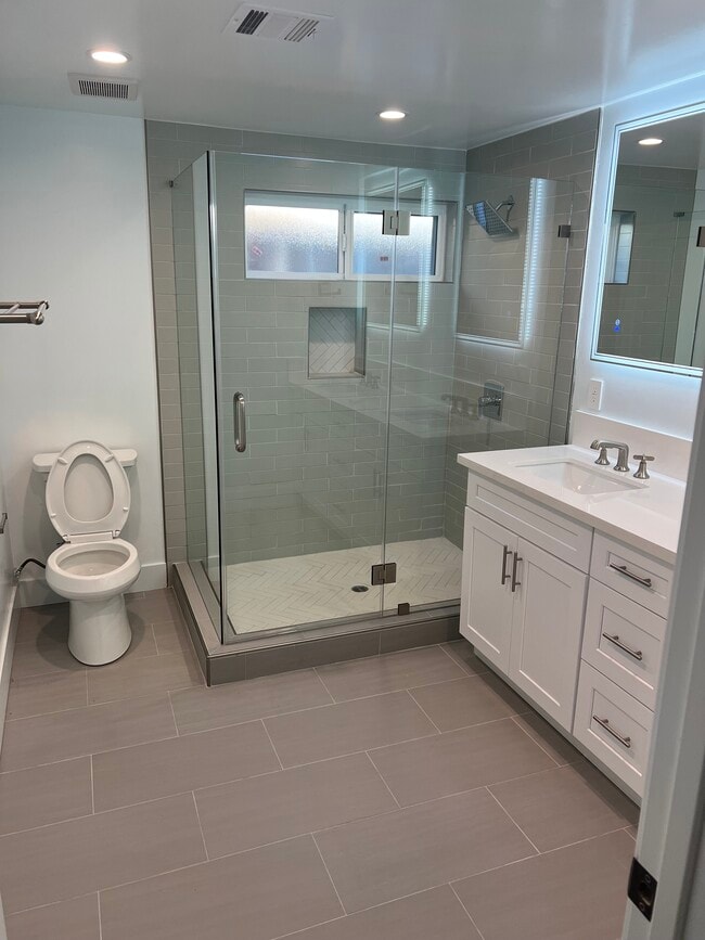 Photo - 1310 N Kingsley Dr