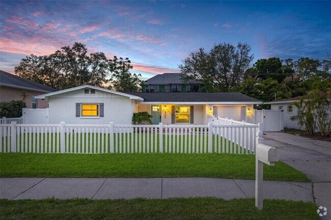 Building Photo - 4709 W Fair Oaks Ave Rental