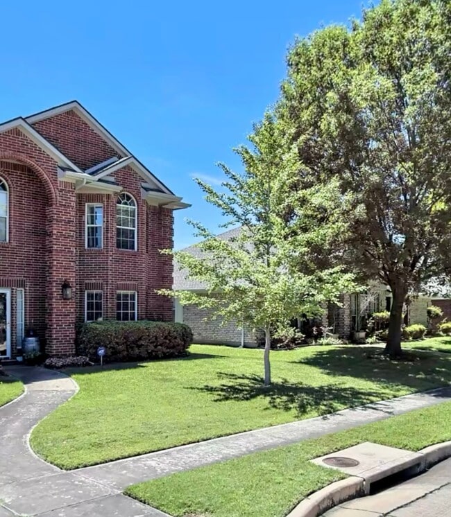 Photo - 610 Butternut Dr