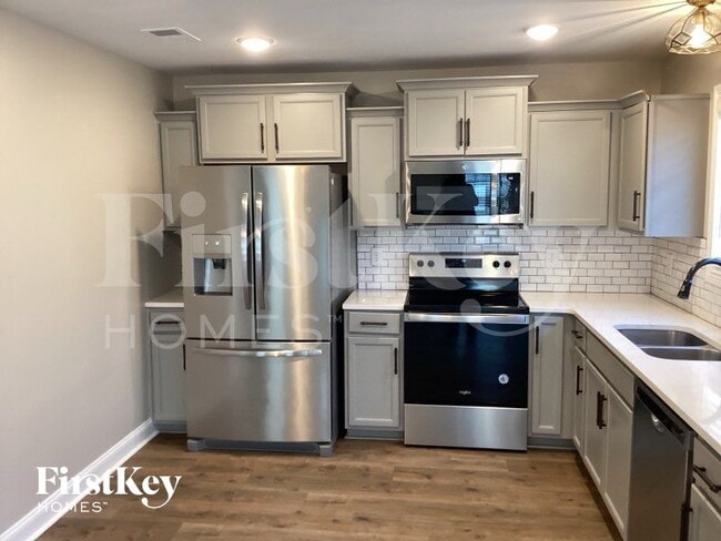 Photo - 473 Woodtrace Dr