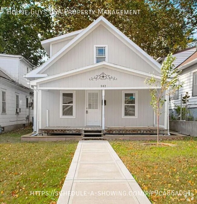 Building Photo - Stunning 4-Bedroom, 3-Bath Home with Charm... Unit 502 N Bellaire Ave