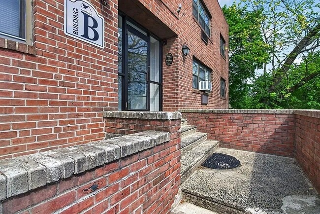 Photo - 1360 Edgewood Ave Unit 1360-B
