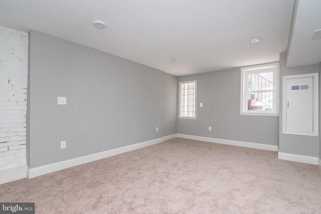 Photo - 704 E Fort Ave