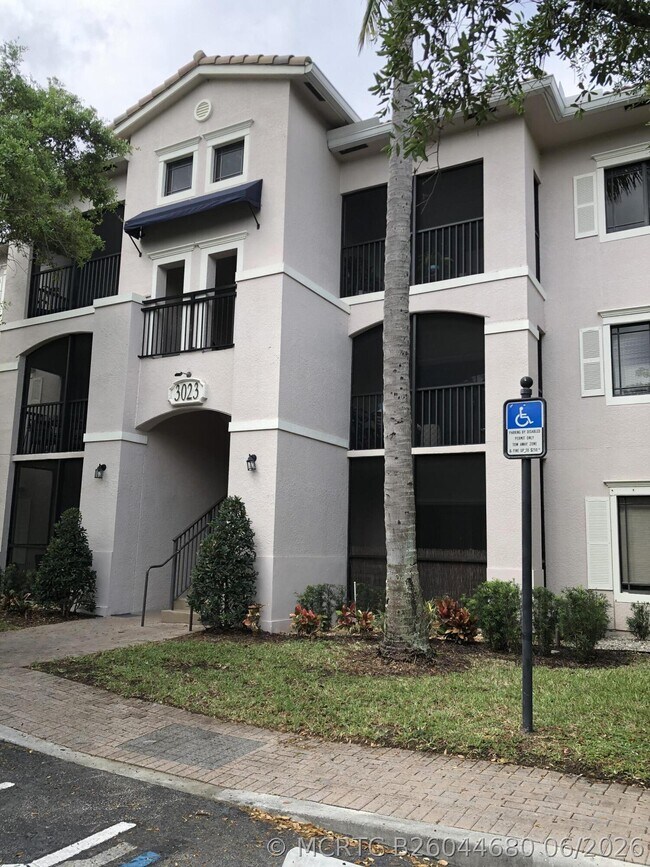 3023 Alcazar Pl Unit 305