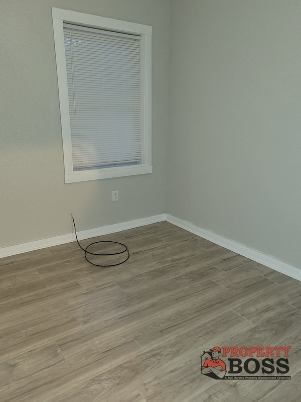 Photo - 1502 Broadway St