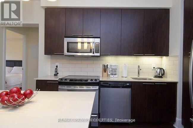 Photo - 70 Roehampton Ave Unit 1319