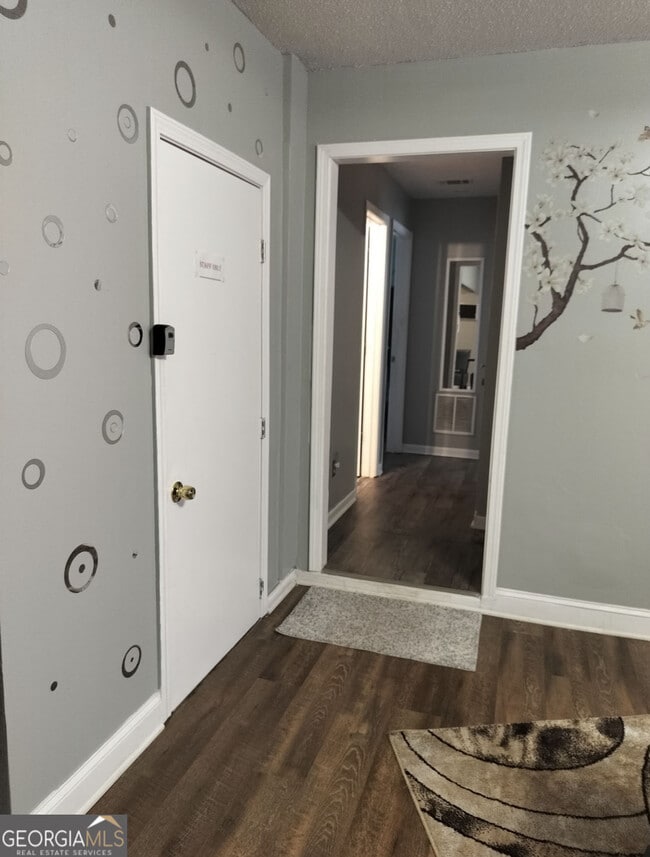 Photo - 7567 Sugarcreek Dr