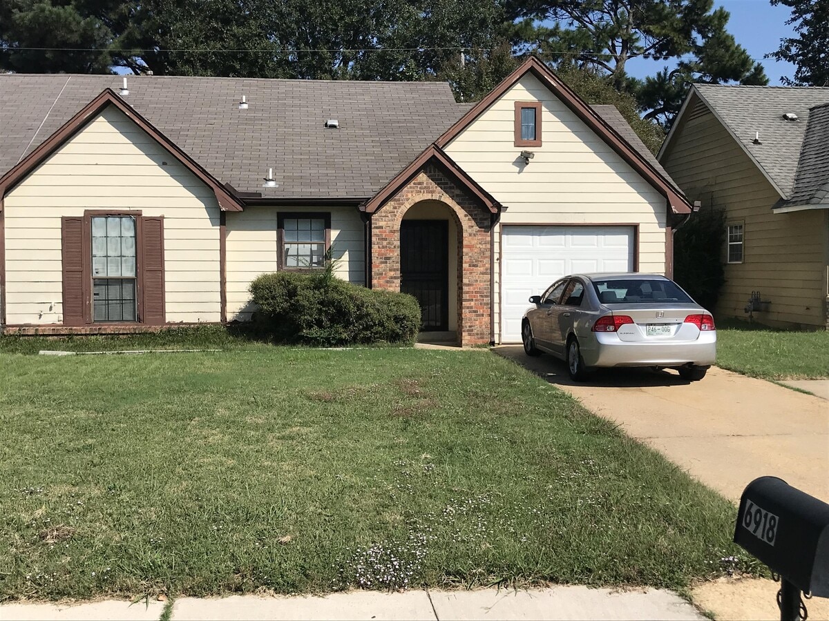 Photo - 6918 Hillindale Dr House