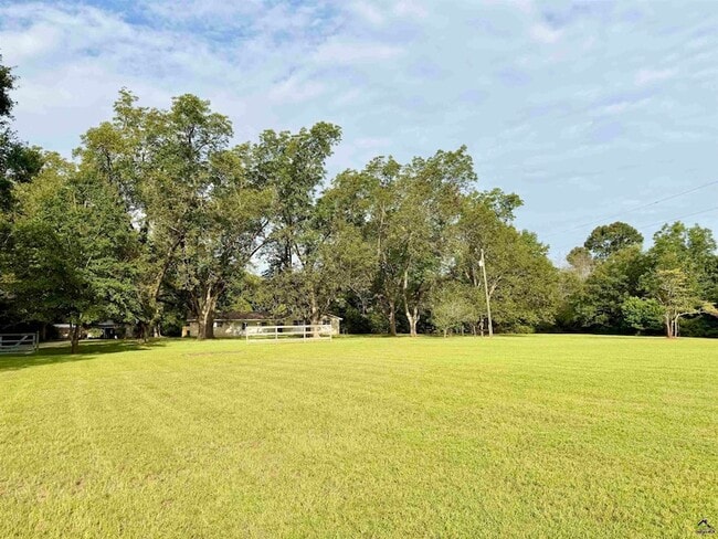 533 Lake Joy Rd