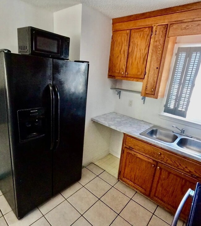 Photo - 700 Mitchell Dr Unit B